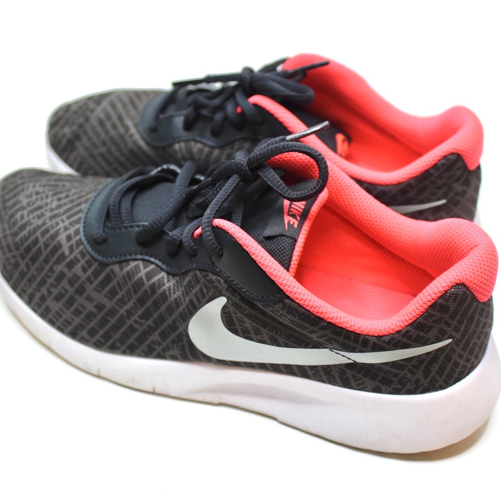 Nike | Pink/Grey Tanjun Print Athletic Running Sneakers